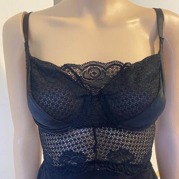 VTG Toning Top Women 36B Cami Shape Wear Black Lace Goth Grunge Adjustable Strap - Picture 6 of 9